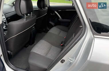 Универсал Toyota Avensis 2012 в 