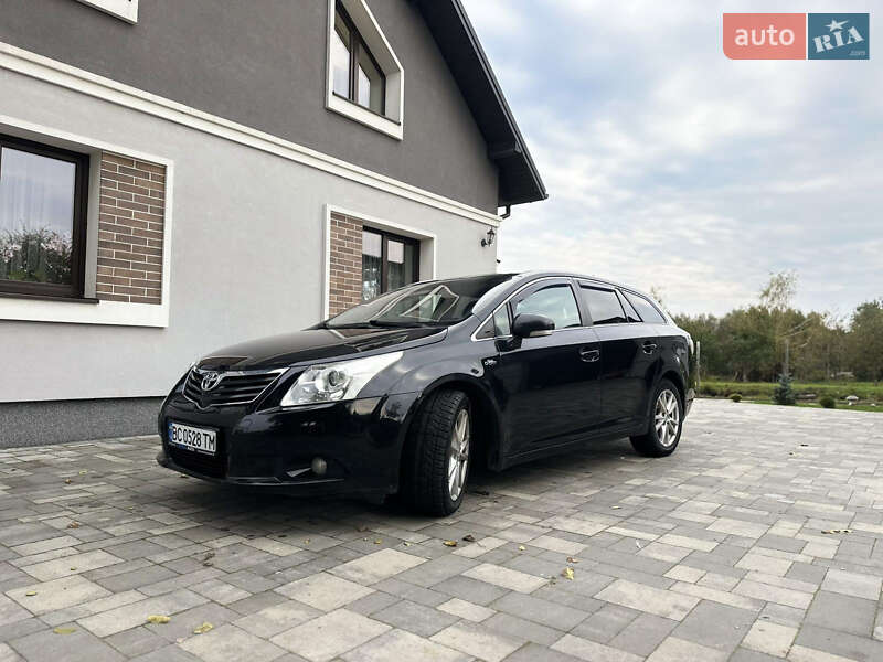 Toyota Avensis 2011