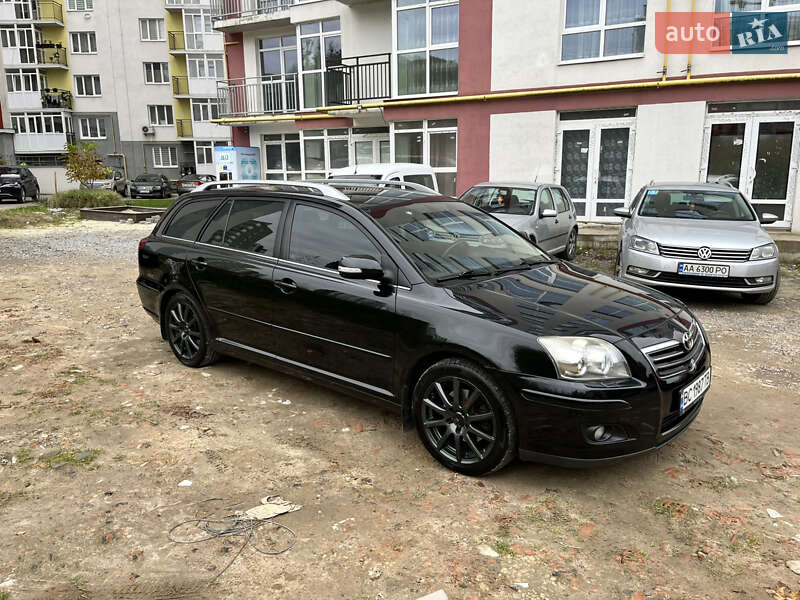 Універсал Toyota Avensis 2008 в Львові