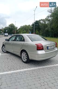 Седан Toyota Avensis 2003 в 
