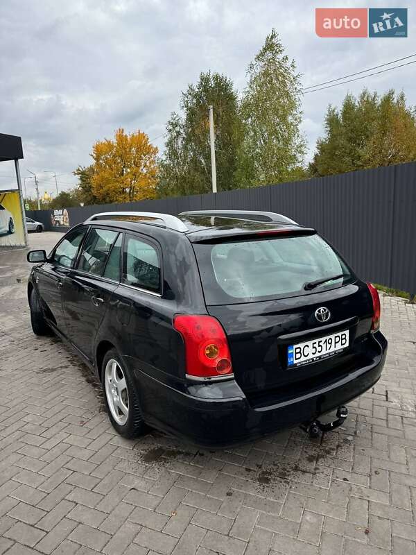 Універсал Toyota Avensis 2004 в Шептицькому