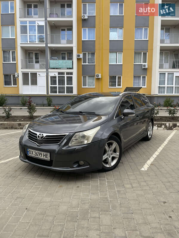Toyota Avensis 2011