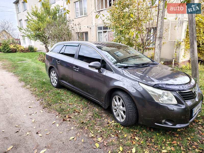 Универсал Toyota Avensis 2009 в Фастове