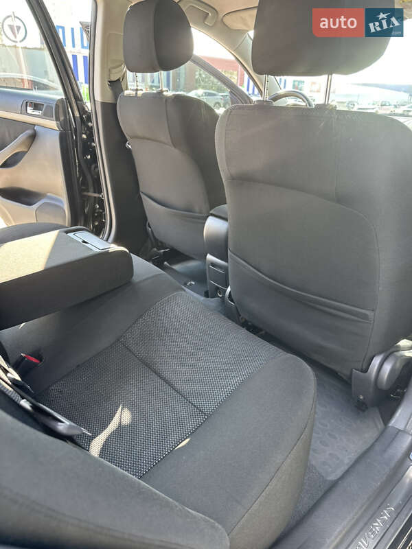 Седан Toyota Avensis 2007 в Одесі