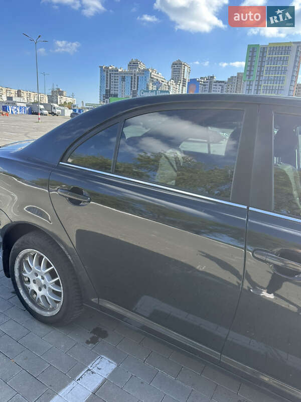 Седан Toyota Avensis 2007 в Одесі