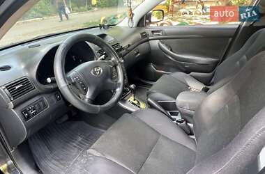 Седан Toyota Avensis 2003 в 