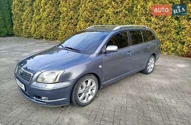 Универсал Toyota Avensis 2003 в  фото 3 Универсал Toyota Avensis 2003 в
