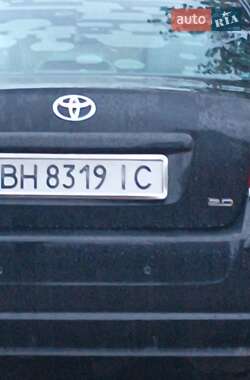 Седан Toyota Avensis 2003 в Овидиополе