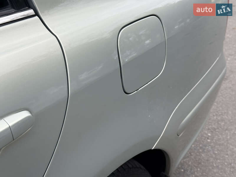 Седан Toyota Avensis 2005 в Днепре фото 23 Седан Toyota Avensis 2005 в Днепре