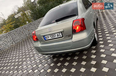 Ліфтбек Toyota Avensis 2004 в Запоріжжі