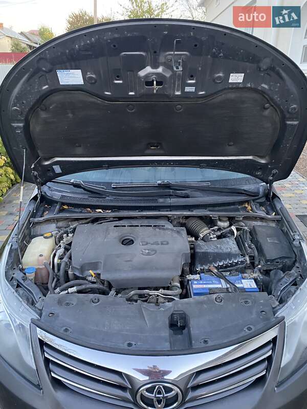 Універсал Toyota Avensis 2011 в Тернополі