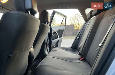 Универсал Toyota Avensis 2012 в 