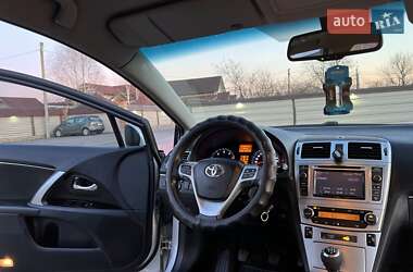 Универсал Toyota Avensis 2012 в 