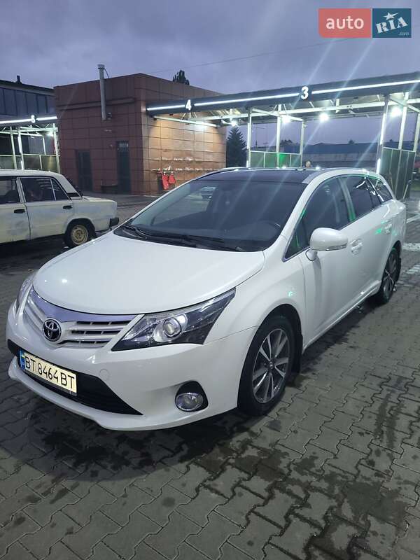 Универсал Toyota Avensis 2015 в Киеве фото 2 Универсал Toyota Avensis 2015 в Киеве