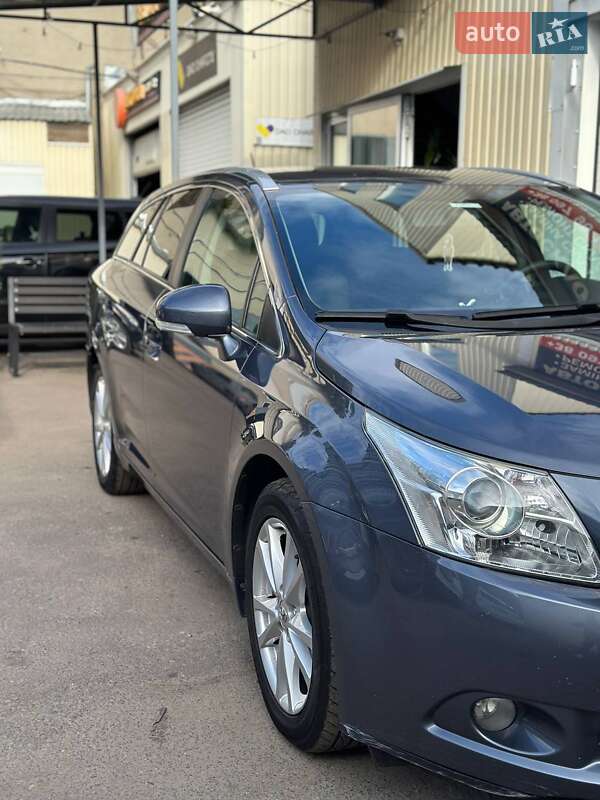 Универсал Toyota Avensis 2010 в Одессе