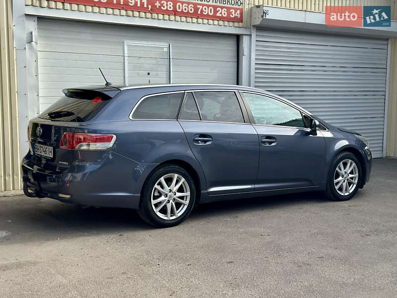 Универсал Toyota Avensis 2010 в Одессе