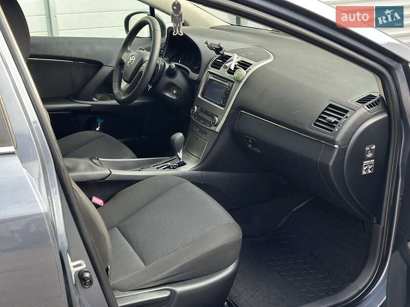 Универсал Toyota Avensis 2010 в Одессе