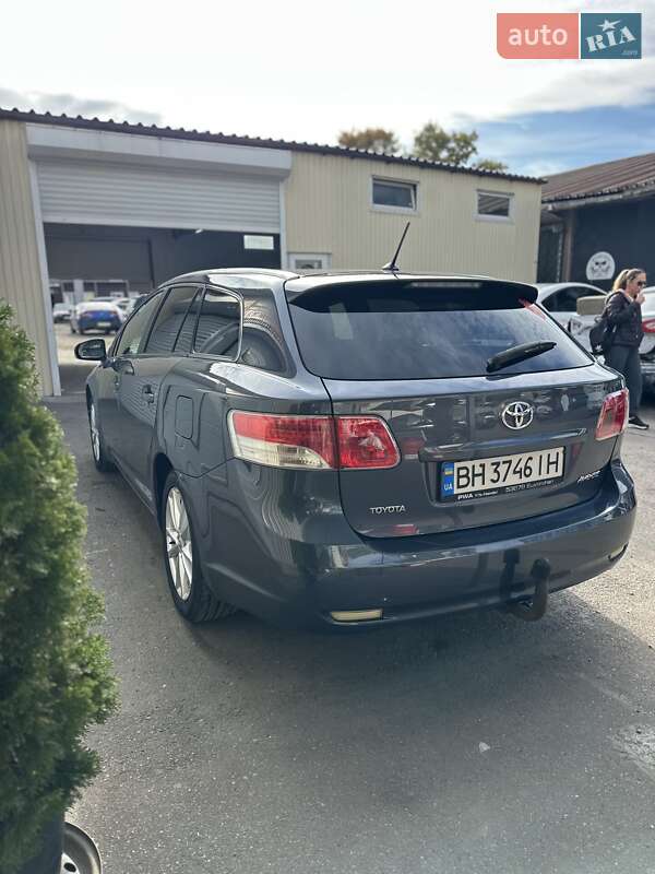 Универсал Toyota Avensis 2010 в Одессе