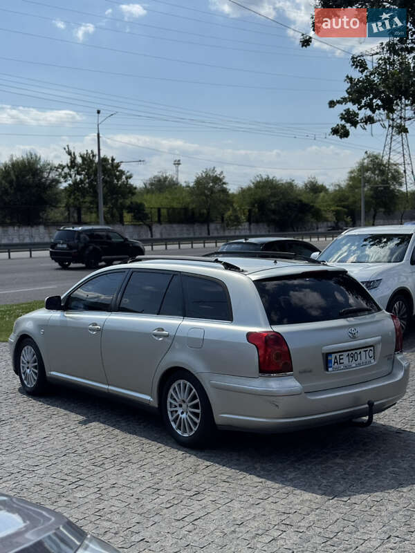 Універсал Toyota Avensis 2003 в Дніпрі