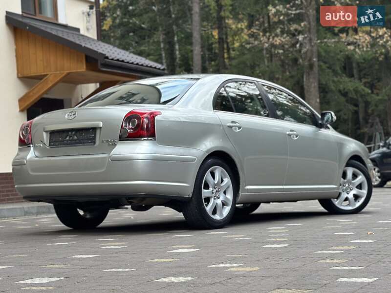 Седан Toyota Avensis 2007 в Дрогобичі