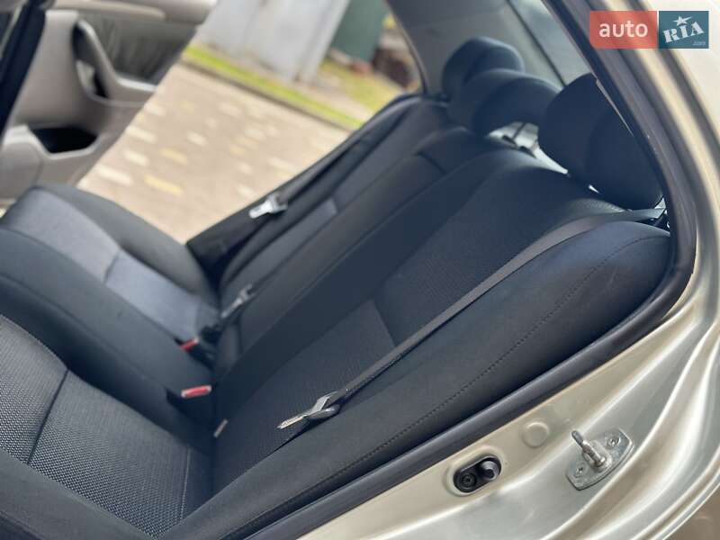 Седан Toyota Avensis 2007 в Дрогобичі