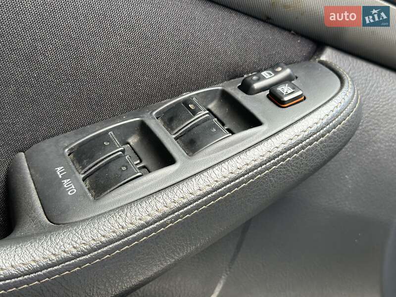 Седан Toyota Avensis 2007 в Дрогобичі