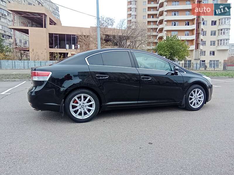 Седан Toyota Avensis 2011 в Харькове