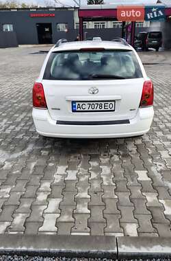 Универсал Toyota Avensis 2003 в Львове