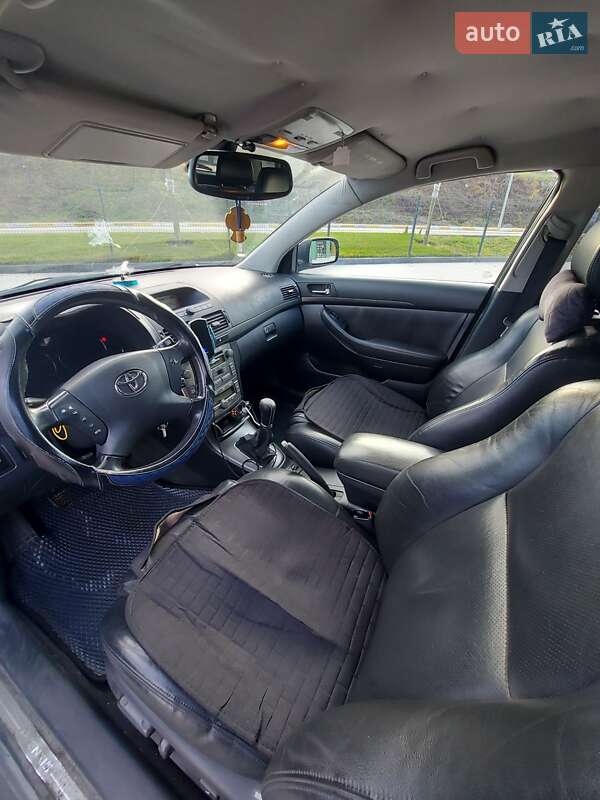 Универсал Toyota Avensis 2004 в Киеве фото 9 Универсал Toyota Avensis 2004 в Киеве