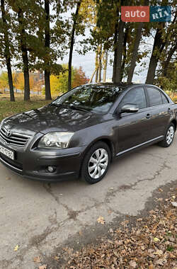 Седан Toyota Avensis 2008 в Киеве