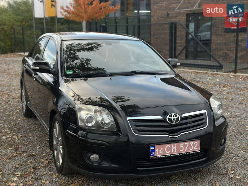 Лифтбек Toyota Avensis 2007 в Виннице