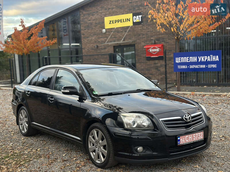 Лифтбек Toyota Avensis 2007 в Виннице