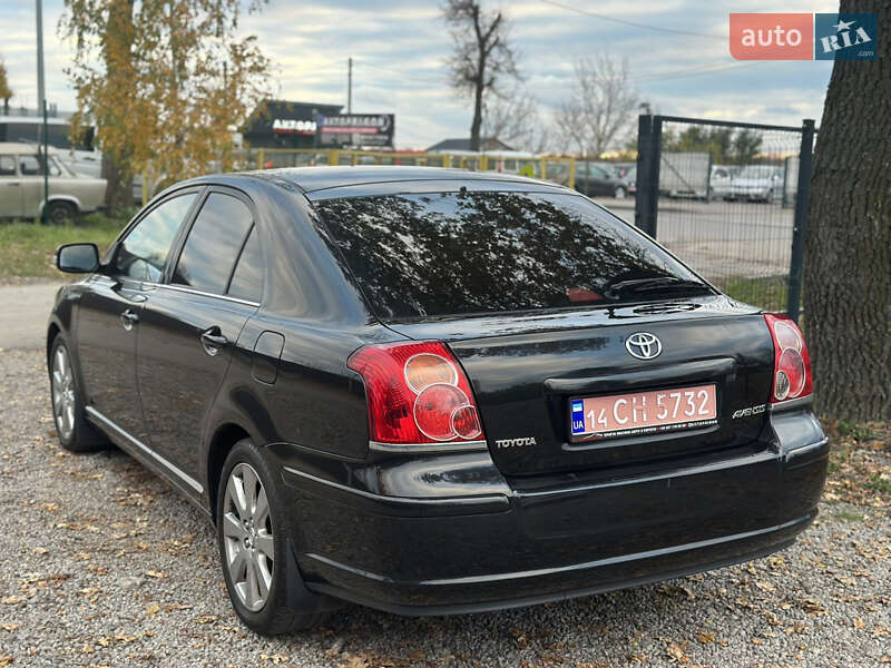 Лифтбек Toyota Avensis 2007 в Виннице