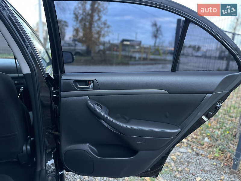 Лифтбек Toyota Avensis 2007 в Виннице