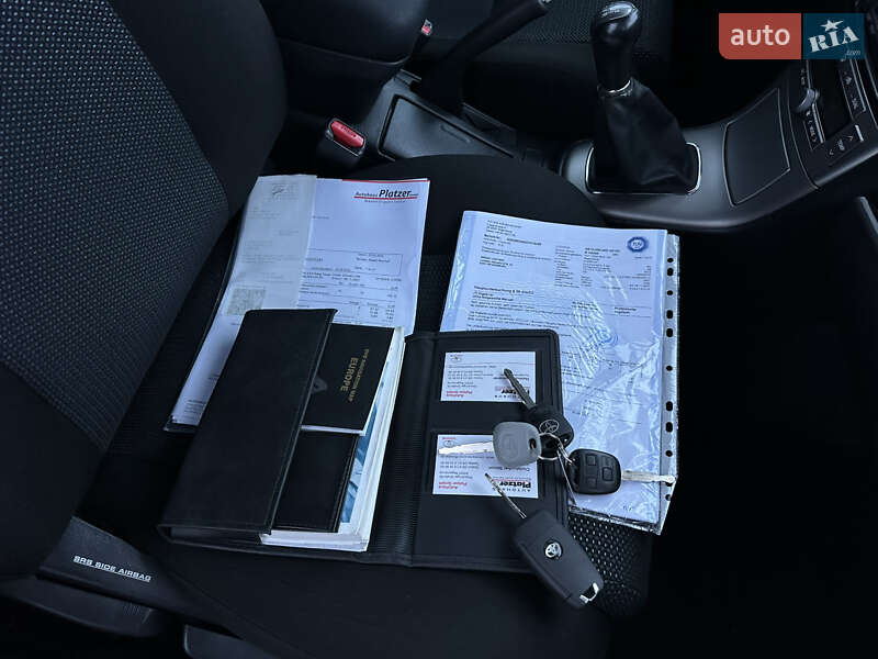 Лифтбек Toyota Avensis 2007 в Виннице