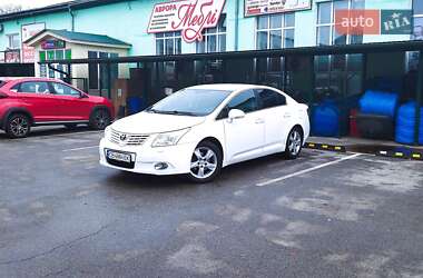 Седан Toyota Avensis 2008 в Чернигове