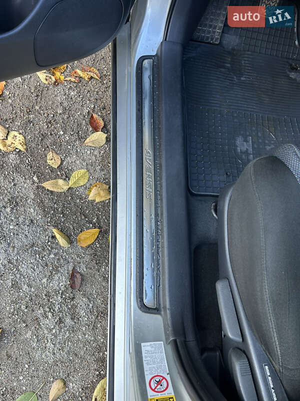 Седан Toyota Avensis 2008 в Сокирянах