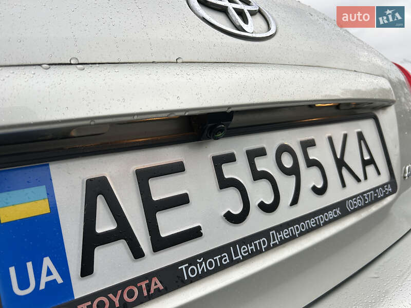 Седан Toyota Avensis 2006 в Днепре