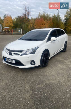 Універсал Toyota Avensis 2012 в Долині