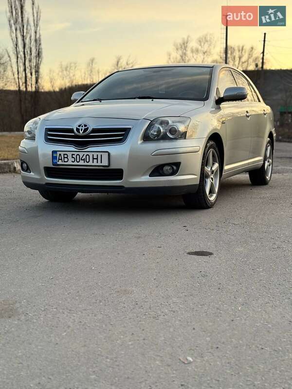 Лифтбек Toyota Avensis 2009 в Виннице фото Лифтбек Toyota Avensis 2009 в Виннице