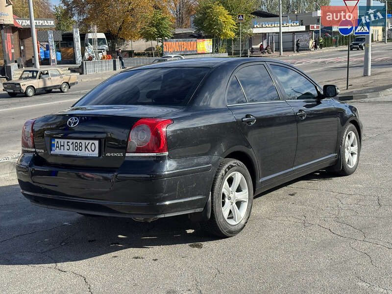 Седан Toyota Avensis 2007 в Запорожье