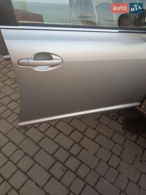 Універсал Toyota Avensis 2006 в Кам'янці-Бузькій