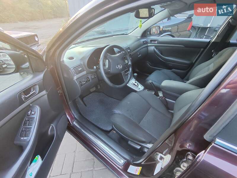 Универсал Toyota Avensis 2007 в Краматорске