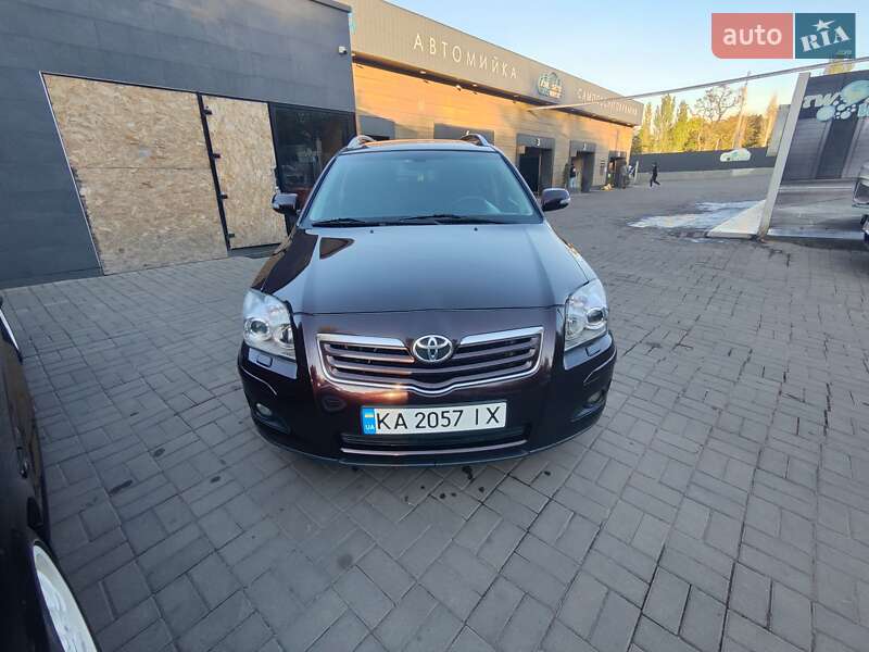 Универсал Toyota Avensis 2007 в Краматорске