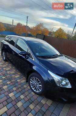 Универсал Toyota Avensis 2010 в Черкассах