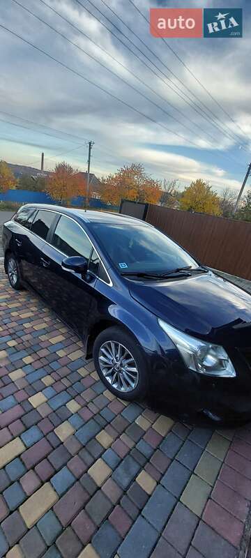 Toyota Avensis 2010