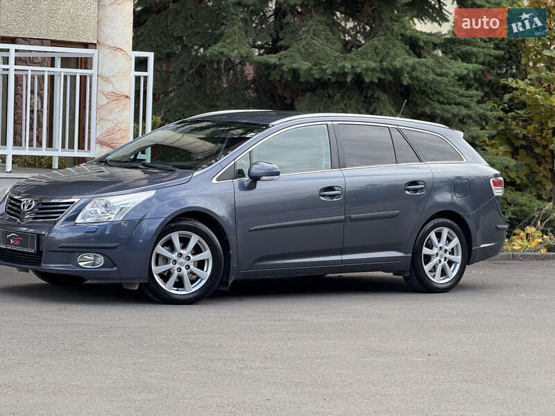 Универсал Toyota Avensis 2009 в Тернополе