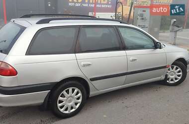 Універсал Toyota Avensis 2002 в Вінниці