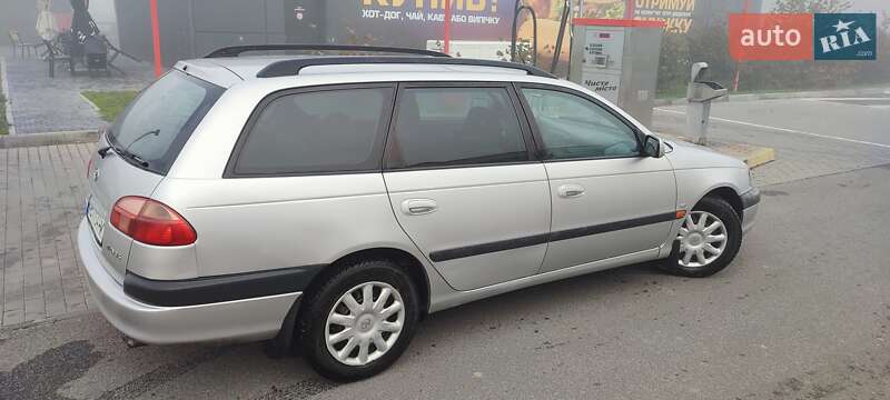 Универсал Toyota Avensis 2002 в Виннице