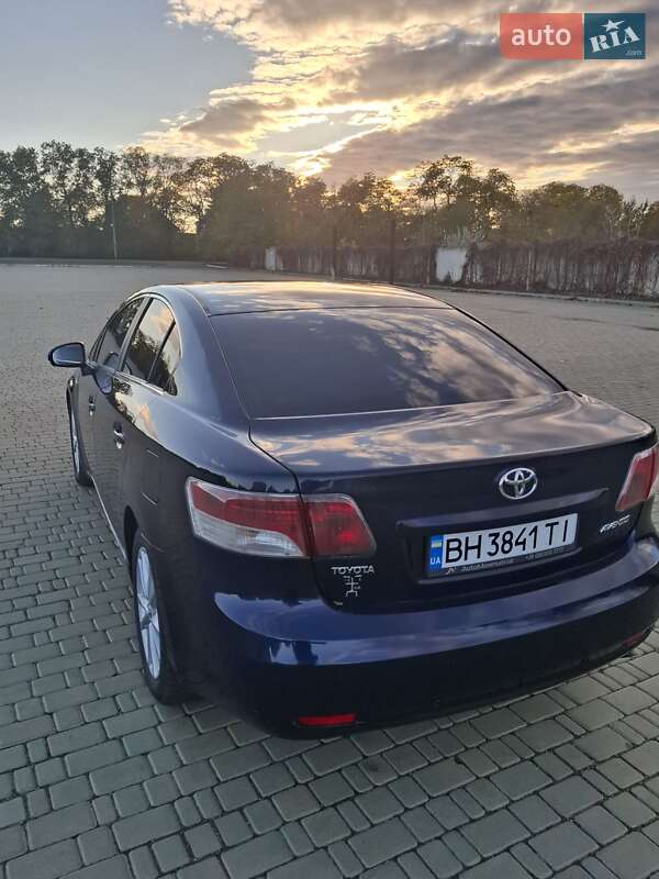 Седан Toyota Avensis 2010 в Одесі